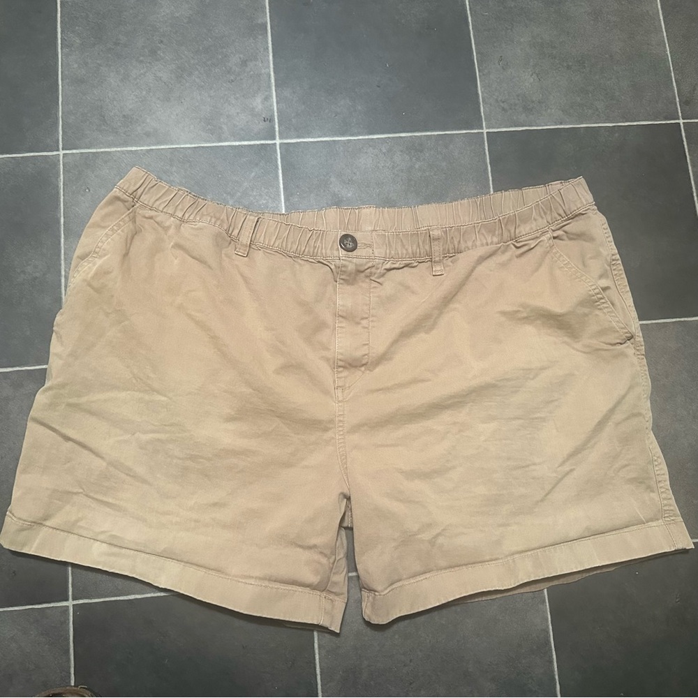 Chubbies 5.5 inseam khaki
